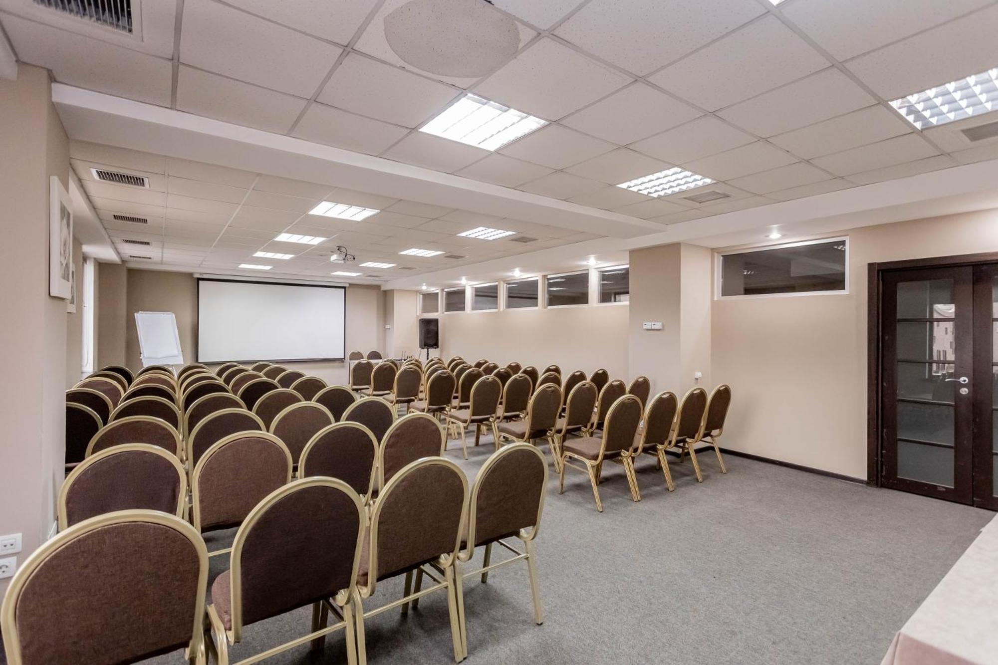 Western Atakent Park Hotel Almaty