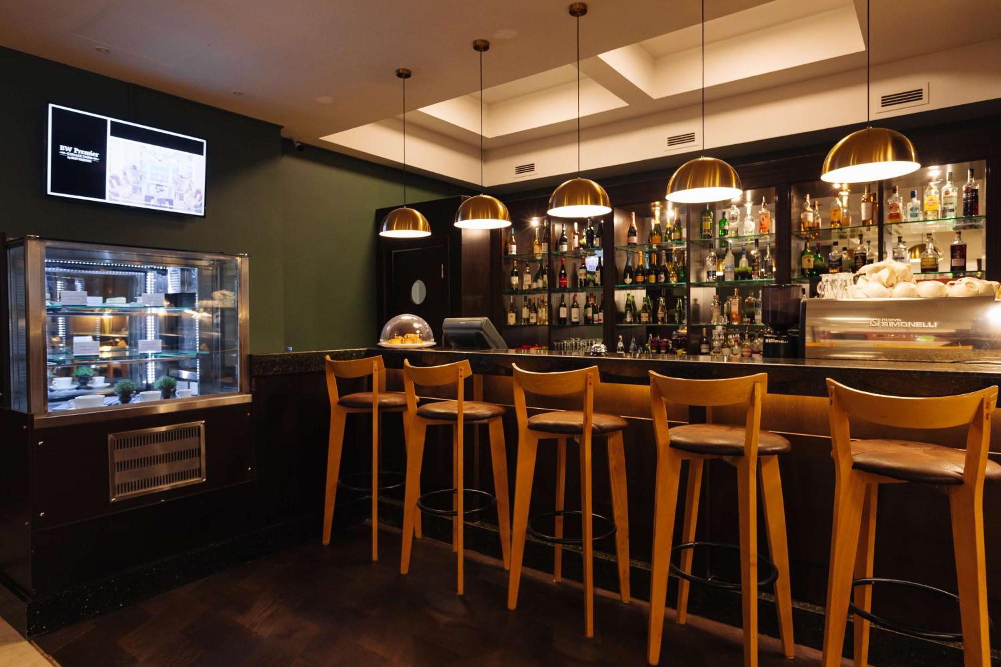 Hotel Western Atakent Park Almaty