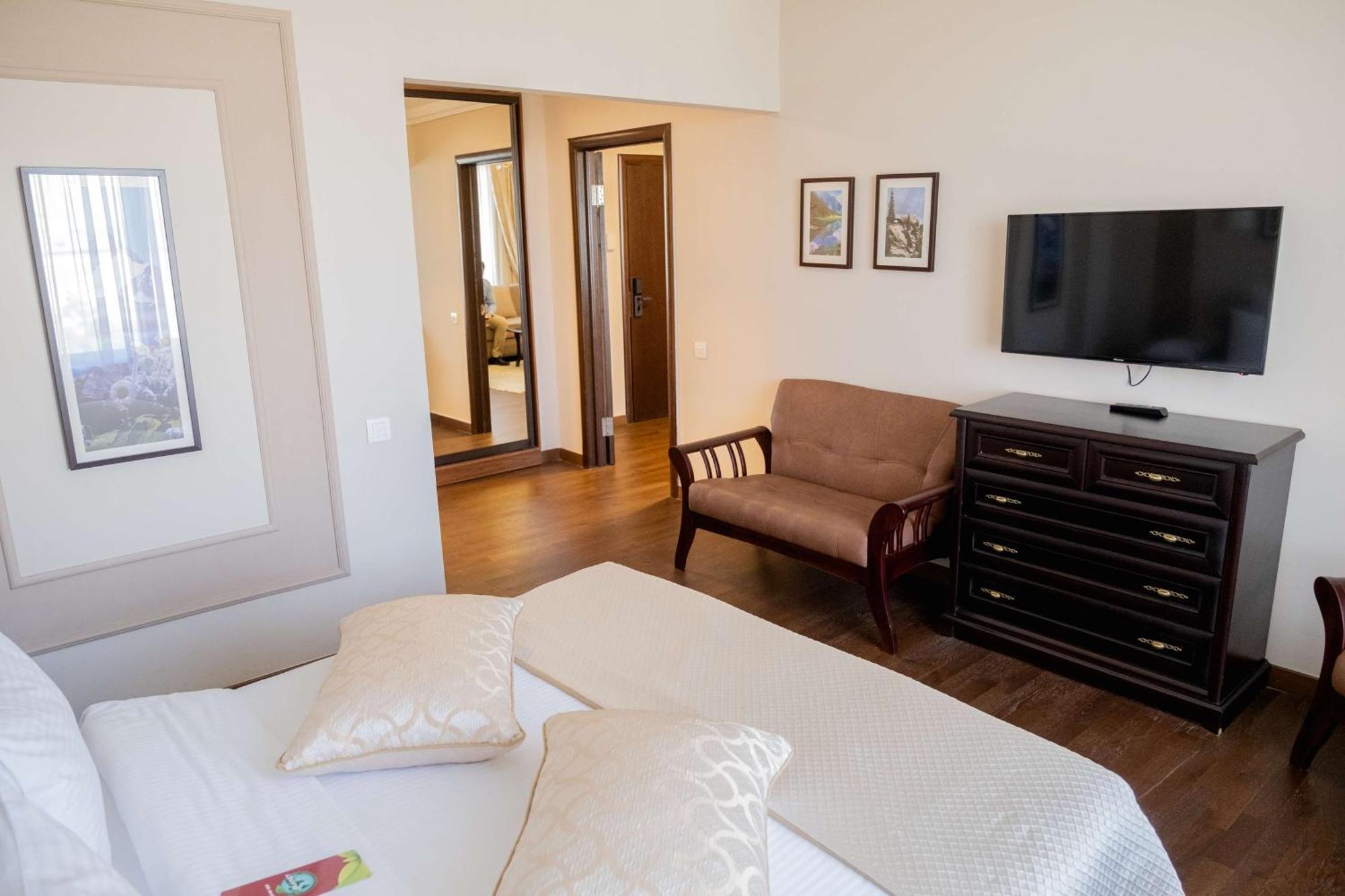 Western Atakent Park Hotel Almaty
